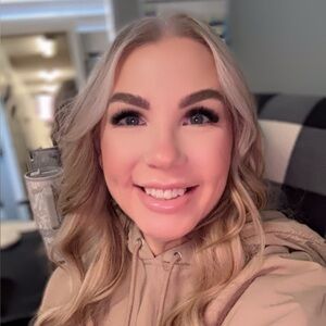 Meet your Posher, Darla